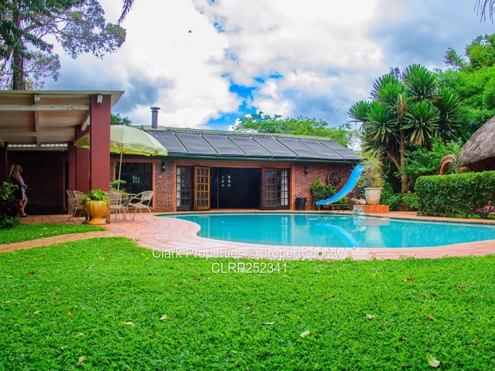 Multi-Dwelling Estate, Investor's Opportunity!