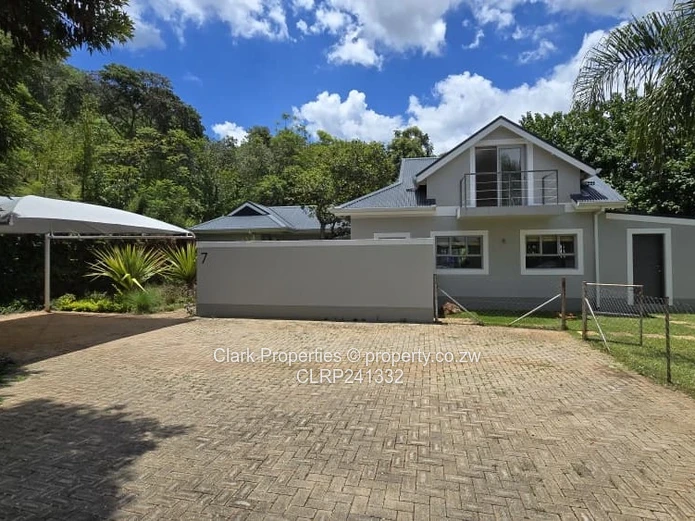 Corner Unit with a Large Garden 