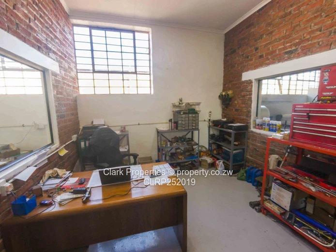 Premium Kelvin Road North Warehouse (Sole Mandate)