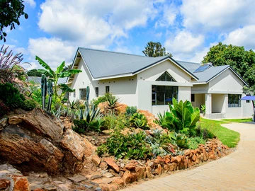 6 Bedroom House