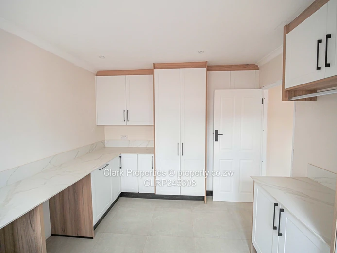 Stunning Townhouse (Sole Mandate)