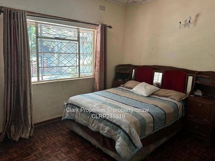 4-Bed Chiredzi Home on 2,100 m² — Pool & Borehole