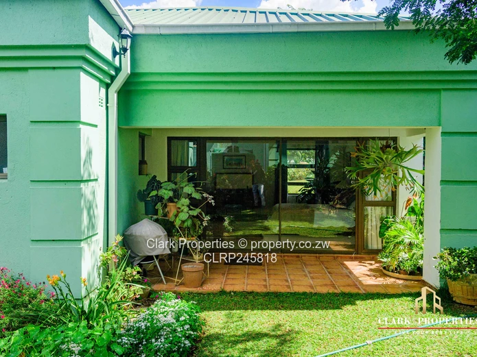Immaculate, Spacious Townhouse (Sole Mandate)