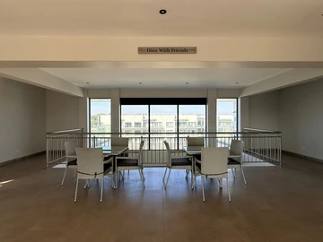 Flat & Apartment
