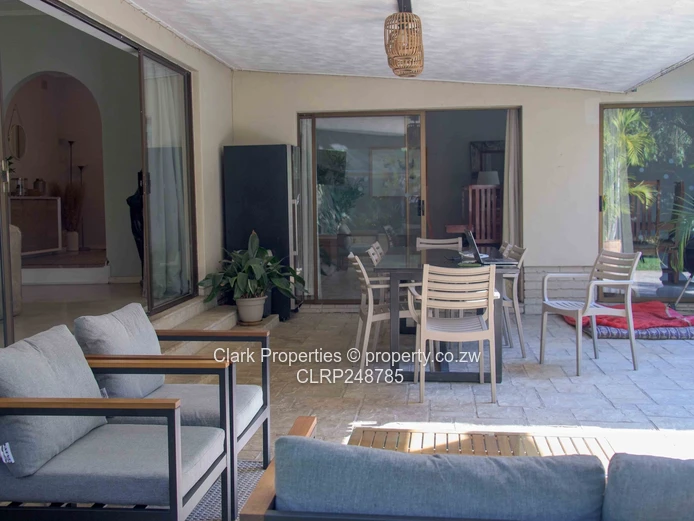 Wonderful Family Home Plus Spacious Cottage (Sole Mandate)