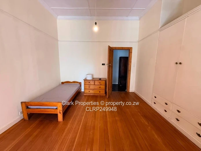 Charming Farmhouse In Avondale!