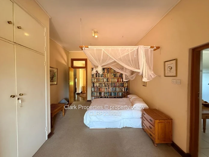 Elegant Residence With Modern Comfort