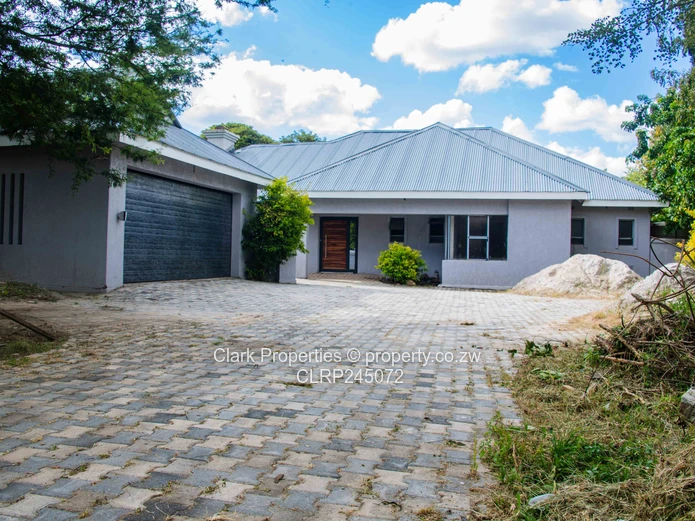 Fairway Views! (Sole Mandate)