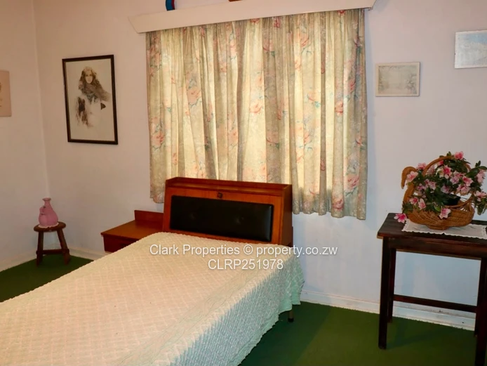 Fully Furnished 5-Bed Holiday Retreat (Sole Mandate)