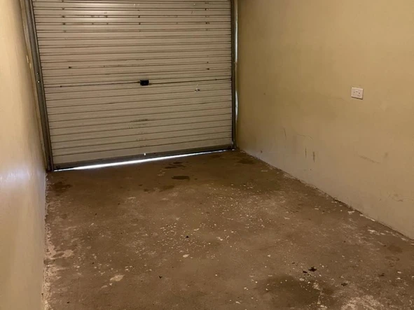 3 Bedroom Flat & Apartment