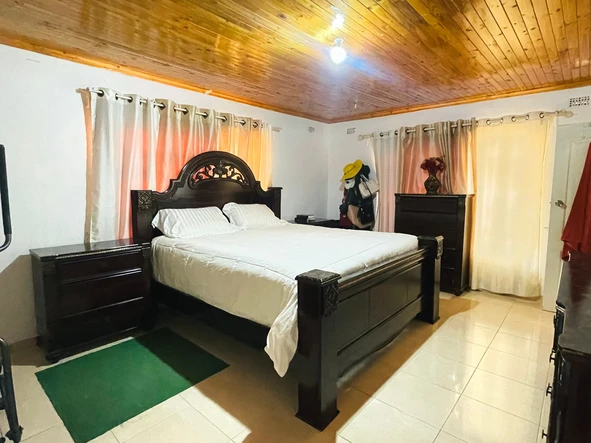 4 Bedroom House