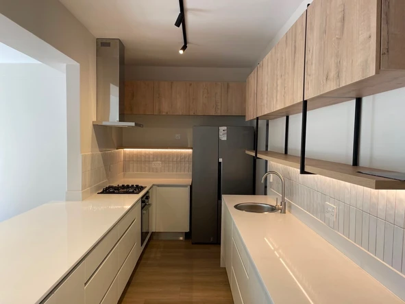 3 Bedroom Flat & Apartment