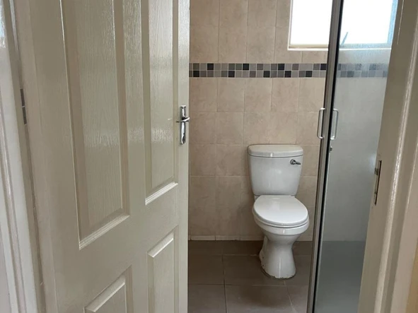3 Bedroom Flat & Apartment