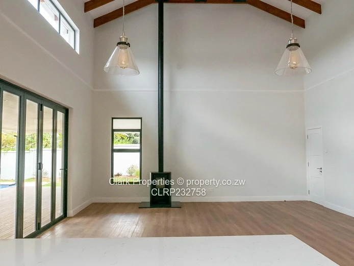 Large Townhouse In Chisipite