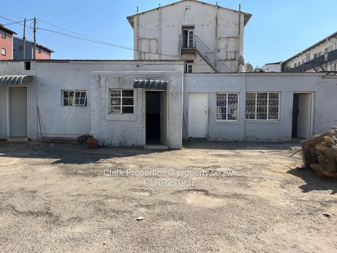 Commercial Property in the Avenues!