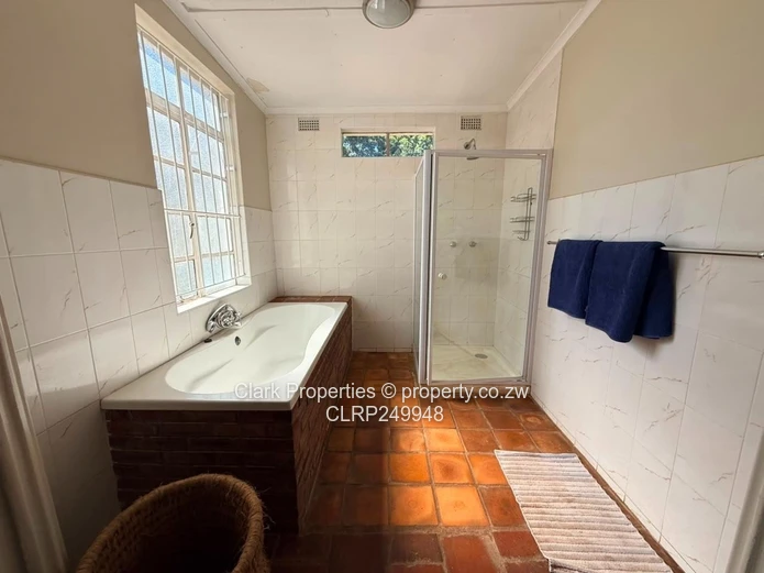 Charming Farmhouse In Avondale!