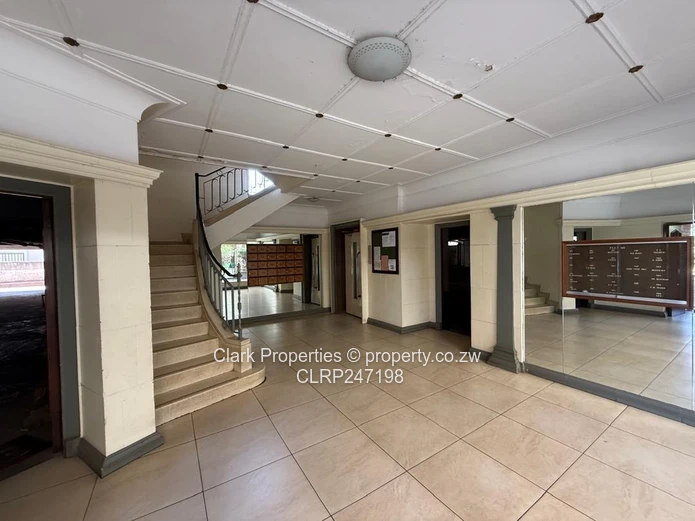 Newly Renovated Flat In Upper Avenues