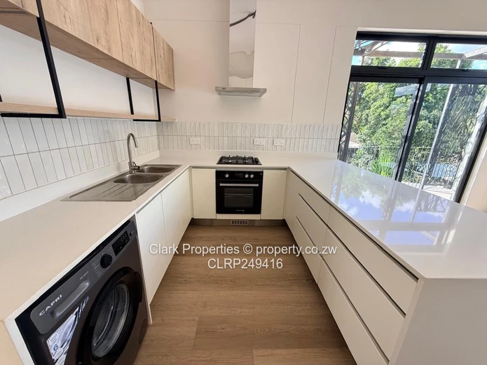 Modern Apartment At Jacaranda Heights