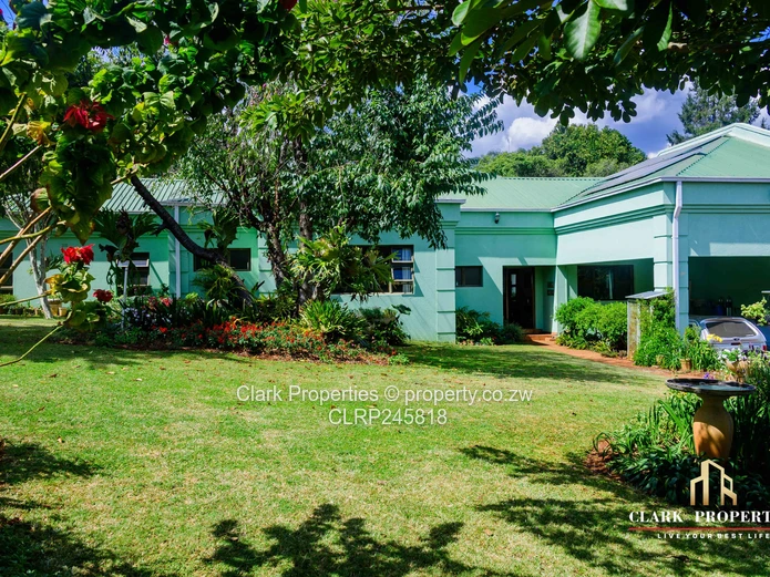 Immaculate, Spacious Townhouse (Sole Mandate)