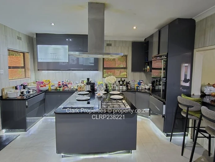 Modern Home! Ready to move in!