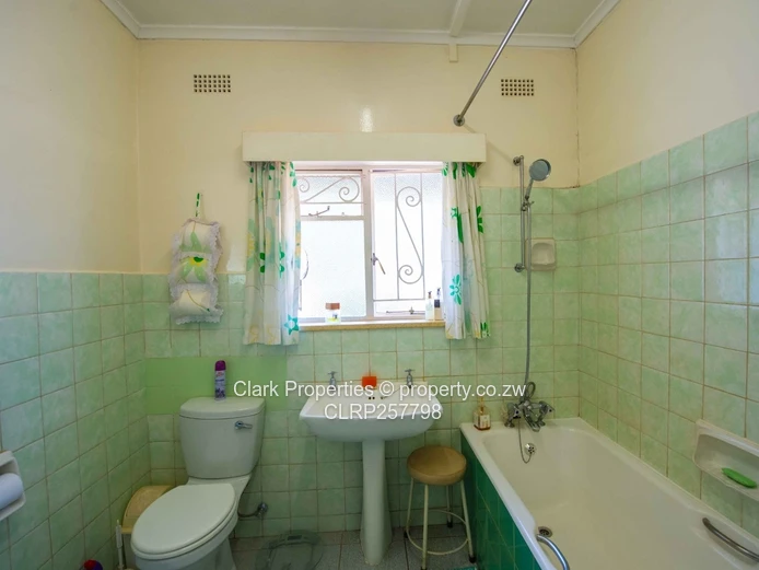 3-Bed, 3-Bath Northwood Home - Pool, Borehole & Solar (Sole Mandate)