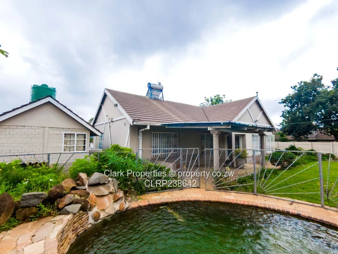 A Family Home That’s Ready When You Are! (Sole Mandate)