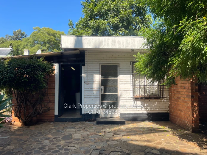 Neat & Versatile 3-Bedroom Home in Suburbs