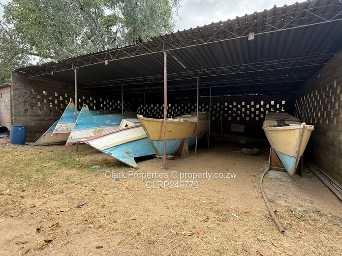 Lake Safari's Harbour