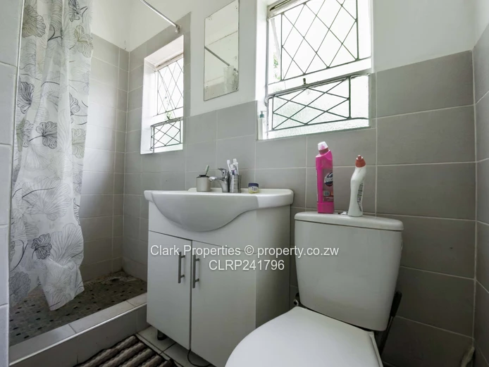 4 Bed House In Greystone Park With Good Size Land