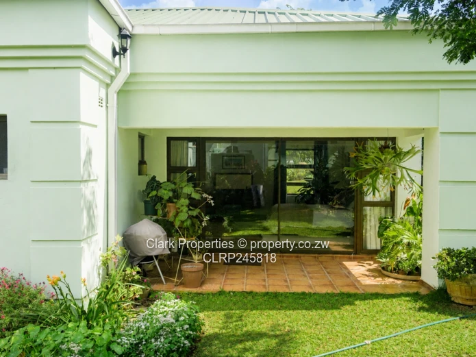 Immaculate, Spacious Townhouse (Sole Mandate)
