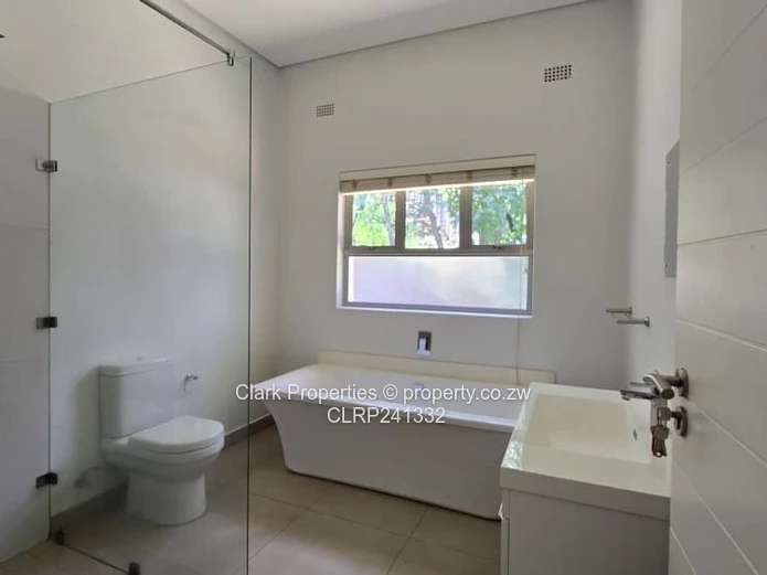 Corner Unit with a Large Garden 