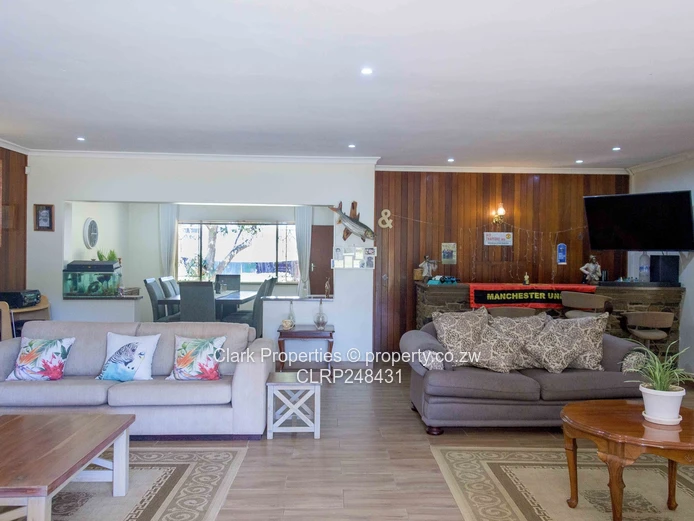 Exceptional Off-Grid Family Home in a Quiet Close! (Sole Mandate)