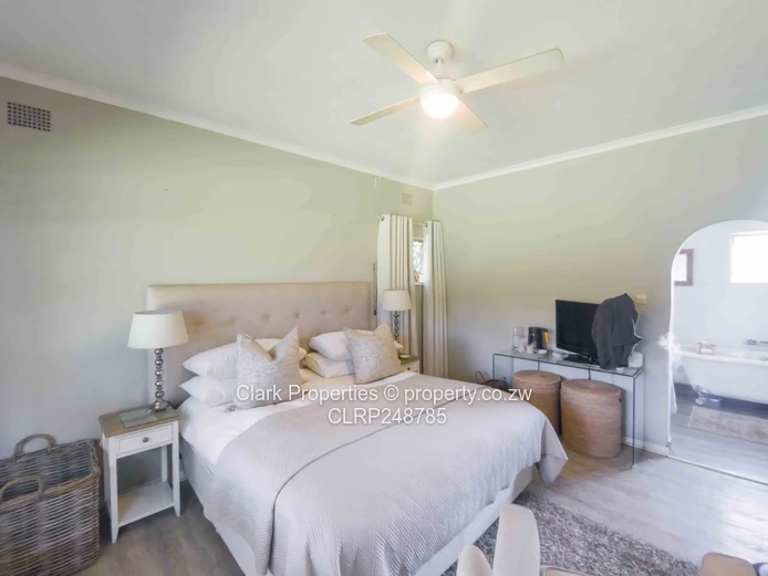 Wonderful Family Home Plus Spacious Cottage (Sole Mandate)