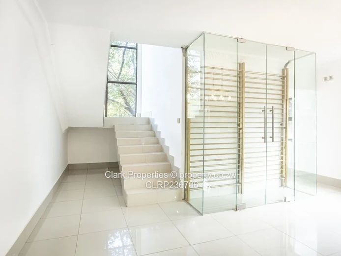 Stylish Family Home In Colne Valley!