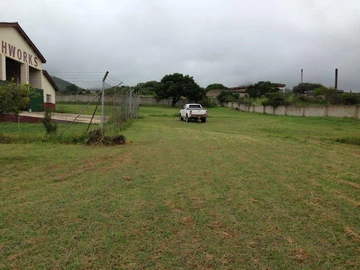 Commercial & Industrial Land