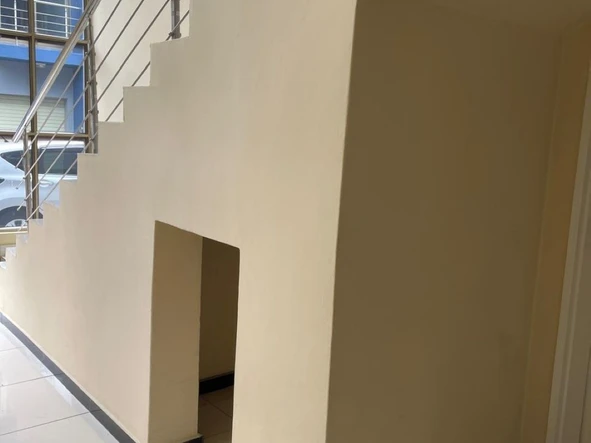 3 Bedroom Flat & Apartment