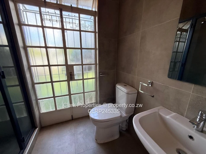 Secure 3 Bedroom Home In Avondale