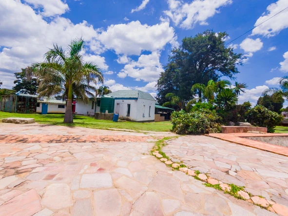 Commercial & Industrial Land