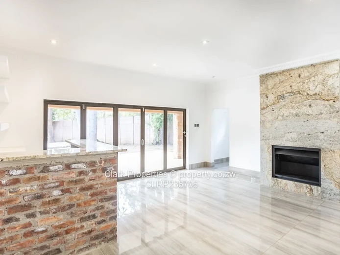 Stylish Family Home In Colne Valley!