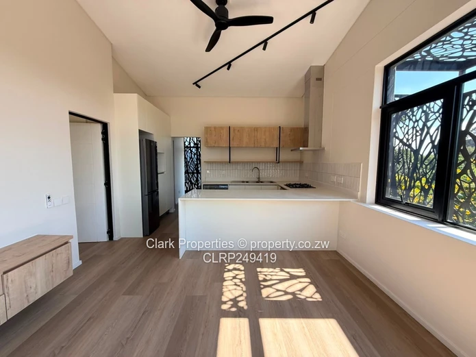 Neat Apartment At Jacaranda Heights!