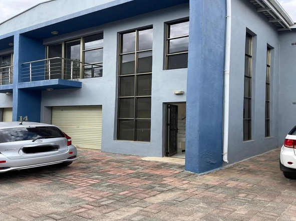 3 Bedroom Flat & Apartment