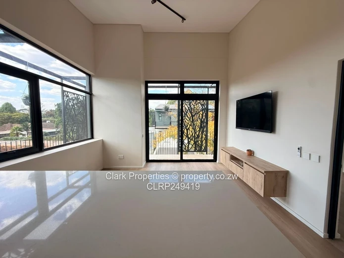 Neat Apartment At Jacaranda Heights!