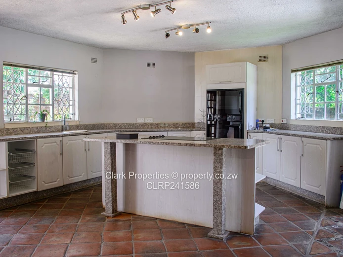 Prime Location Family Home Rolf Valley