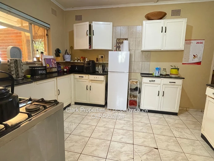 Family Living Just Minutes From Chegutu CBD