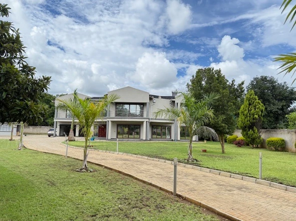 Immaculate Large Family Home!