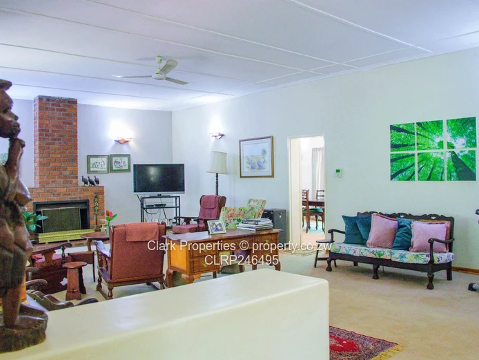 Secure Family Home On 4,090m²