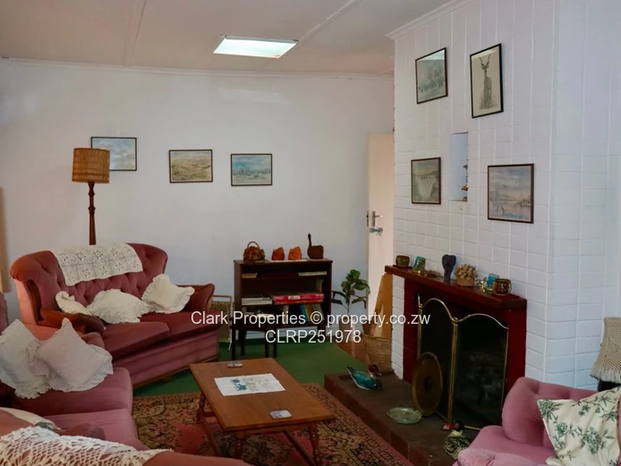 Fully Furnished 5-Bed Holiday Retreat (Sole Mandate)