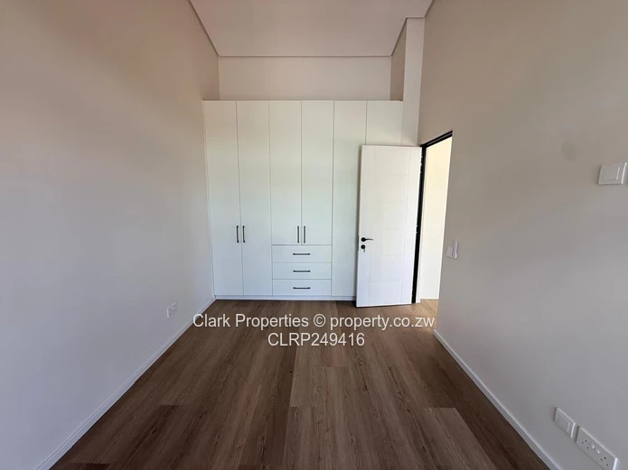 Modern Apartment At Jacaranda Heights