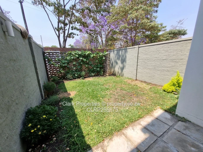Modern And Cosy Duplex Garden Flat!