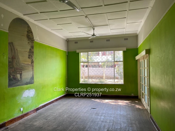 Commercial Property in the Avenues!